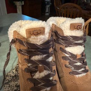 UGG Harrison Waterproof Boots  ** LIKE NEW ** Never worn